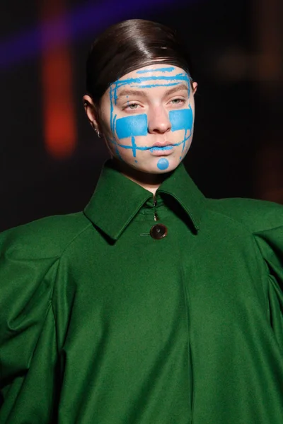 Look 50